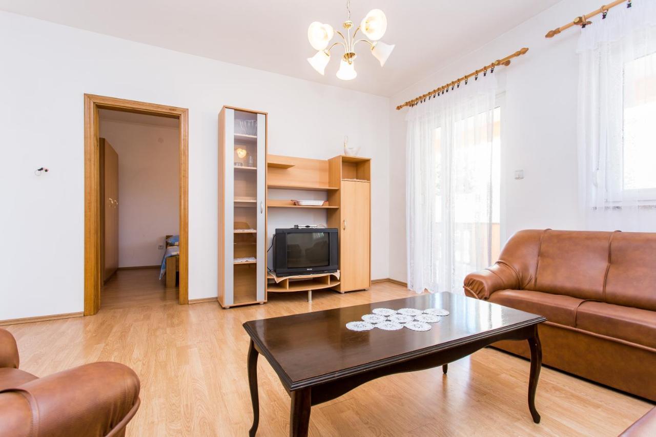 Apartman Justinic ชิโล ภายนอก รูปภาพ
